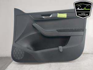 Begagnade List, framdörr, 4-dörrars, höger Skoda Fabia III Combi (NJ5) 1.2 TSI 16V Greentech Pris € 50,00 Marginaltabell erbjuds av AutoHam