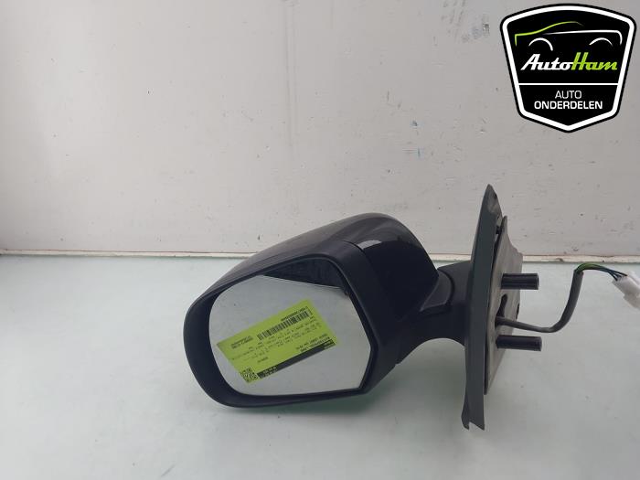 Spiegel Buiten links van een Dacia Lodgy (JS) 1.2 TCE 16V 2014