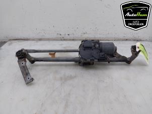 Gebruikte Ruitenwismotor + Mechaniek Volkswagen Golf V (1K1) 2.0 FSI 16V Prijs € 35,00 Margeregeling aangeboden door AutoHam