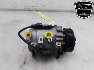 Begagnade Luftkonditioneringspump Peugeot 208 II (UB/UH/UP) 1.2 Vti 12V PureTech 75 Pris € 95,00 Marginaltabell erbjuds av AutoHam