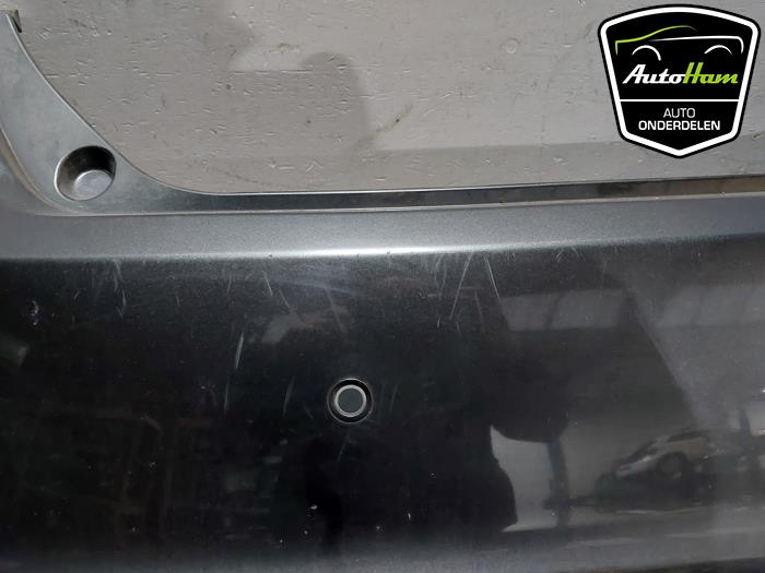 Bakre stötfångare från en Ford Fiesta 7 1.0 EcoBoost 12V 100 2018