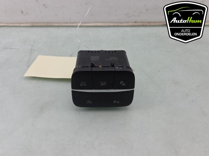 Brytare från en Ford Fiesta 7 1.0 EcoBoost 12V 100 2018