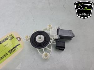 Begagnade Motor, dörrfönster Ford Fiesta 7 1.0 EcoBoost 12V 100 Pris € 25,00 Marginaltabell erbjuds av AutoHam