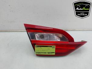 Begagnade Baklykta, vänster Ford Fiesta 7 1.0 EcoBoost 12V 100 Pris € 65,00 Marginaltabell erbjuds av AutoHam