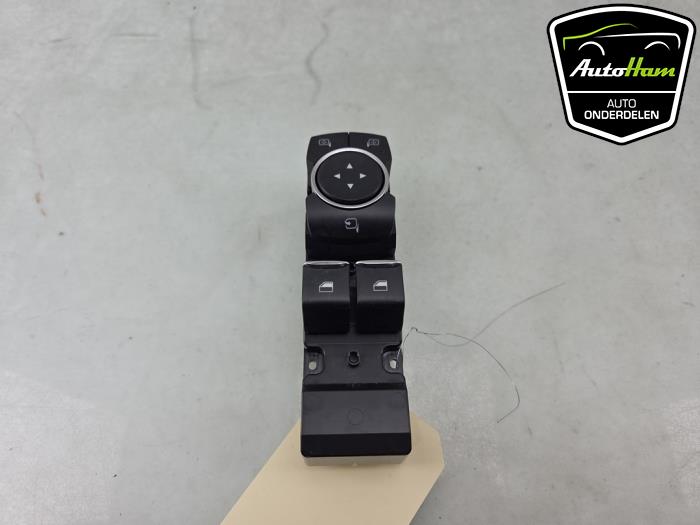 Brytare, eldrivna fönster från en Ford Fiesta 7 1.0 EcoBoost 12V 100 2018