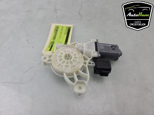 Begagnade Motor, dörrfönster Ford Fiesta 7 1.0 EcoBoost 12V 100 Pris € 25,00 Marginaltabell erbjuds av AutoHam