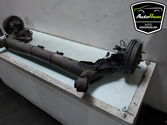 Bakre drivaxel från en Ford Fiesta 7 1.0 EcoBoost 12V 100 2018