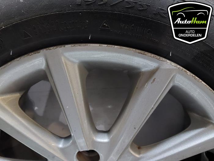 Sporthjulsuppsättning + däck från en Ford Fiesta 7 1.0 EcoBoost 12V 100 2018