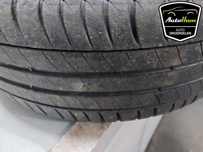 Sporthjulsuppsättning + däck från en Ford Fiesta 7 1.0 EcoBoost 12V 100 2018