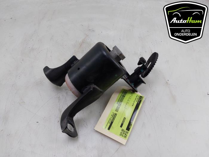 Motorfäste från en Ford Fiesta 7 1.0 EcoBoost 12V 100 2018