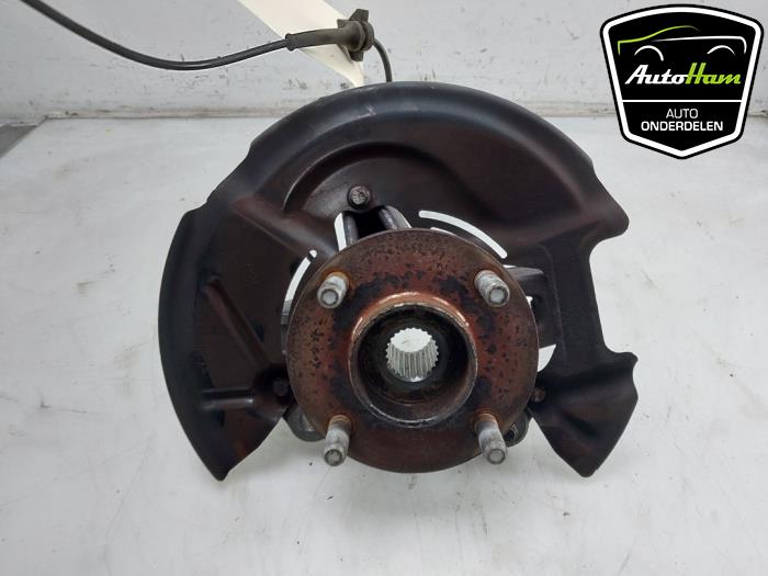 Spindel, vänster fram från en Ford Fiesta 7 1.0 EcoBoost 12V 100 2018