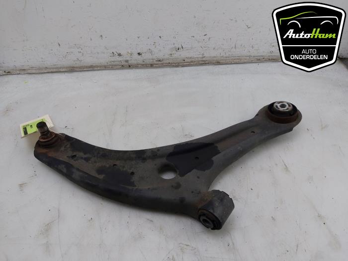 Främre gaffelben, höger från en Ford Fiesta 7 1.0 EcoBoost 12V 100 2018