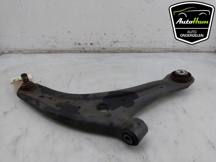 Främre gaffelben, höger från en Ford Fiesta 7 1.0 EcoBoost 12V 100 2018