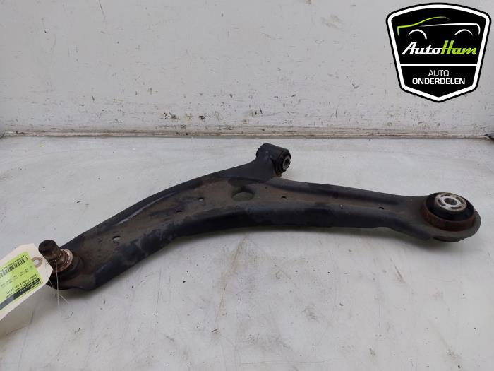 Främre gaffelben, vänster från en Ford Fiesta 7 1.0 EcoBoost 12V 100 2018