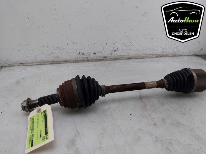 Drivaxel, vänster fram från en Ford Fiesta 7 1.0 EcoBoost 12V 100 2018