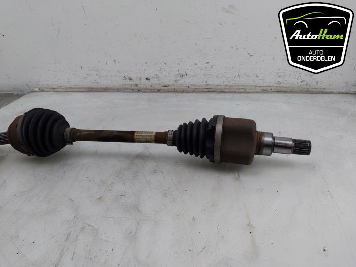 Drivaxel, vänster fram från en Ford Fiesta 7 1.0 EcoBoost 12V 100 2018