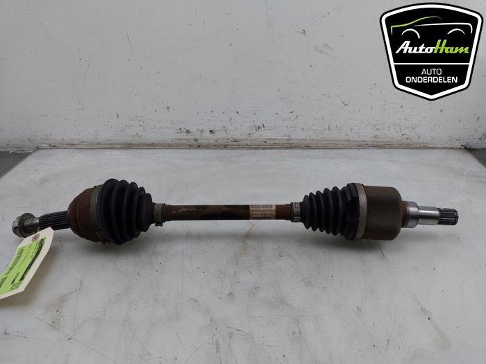 Drivaxel, vänster fram från en Ford Fiesta 7 1.0 EcoBoost 12V 100 2018