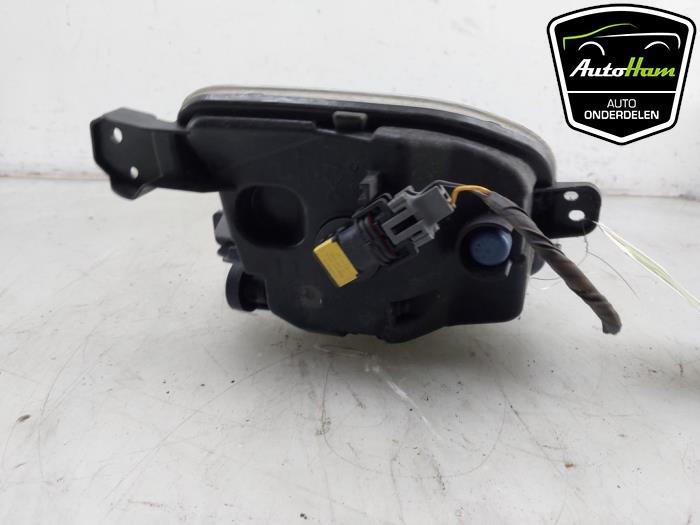 Dimljus, höger fram från en Ford Fiesta 7 1.0 EcoBoost 12V 100 2018