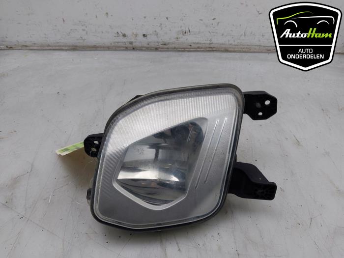 Dimljus, höger fram från en Ford Fiesta 7 1.0 EcoBoost 12V 100 2018