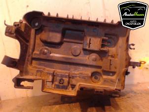 Gebruikte Accubak Opel Corsa D 1.4 16V Twinport Prijs € 25,00 Margeregeling aangeboden door AutoHam