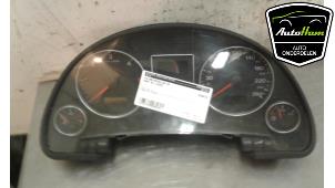 Używane Tablica rozdzielcza Audi A4 (B7) 2.0 TDI 16V Cena € 75,00 Procedura marży oferowane przez AutoHam