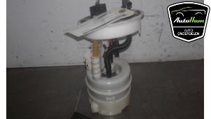 Używane Elektryczna pompa paliwa Mini Mini (R56) 1.4 16V One Cena € 20,00 Procedura marży oferowane przez AutoHam