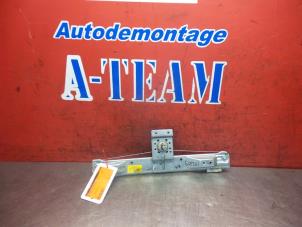 Begagnade Fönstermekanism för bakre dörr, 4-dörrars, höger Opel Corsa D 1.3 CDTi 16V ecoFLEX Pris € 29,99 Marginaltabell erbjuds av A-Team Automotive