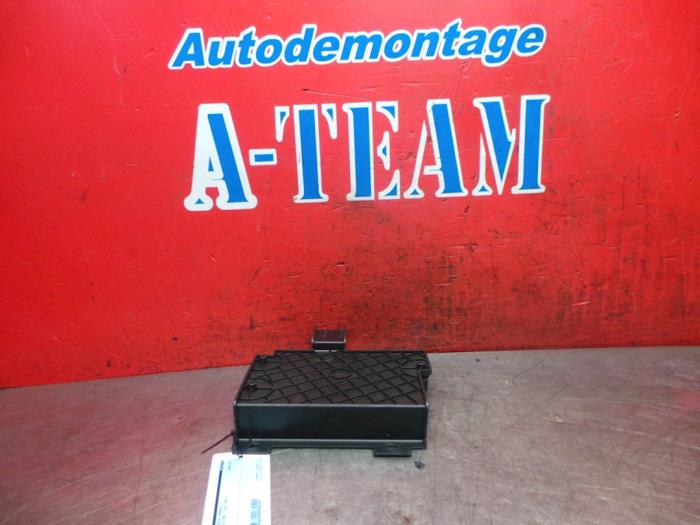 Bluetooth-modul från en Volkswagen Polo V (6R) 1.2 TDI 12V BlueMotion 2011