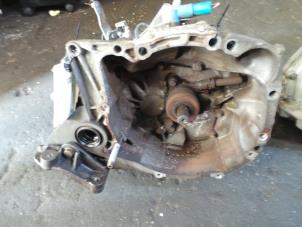 Begagnade Växellåda Renault Twingo II (CN) 1.2 16V GT TCE Pris € 250,00 Marginaltabell erbjuds av A-Team Automotive