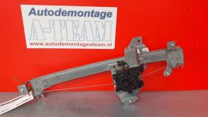 Begagnade Fönstermekanism för bakre dörr, 4-dörrars, vänster Renault Zoé (AG) R90 Pris € 24,99 Marginaltabell erbjuds av A-Team Automotive