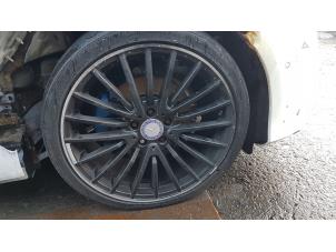 Gebruikte Velgen set + banden Mercedes E (W213) E-220d 2.0 Turbo 16V Prijs € 1.000,00 Margeregeling aangeboden door A-Team Automotive