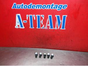 Gebruikte PDC Sensor Set Mercedes E (W213) E-220d 2.0 Turbo 16V Prijs € 100,00 Margeregeling aangeboden door A-Team Automotive