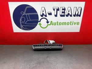 Gebruikte Kachel Bedieningspaneel Mercedes CLS (C257) 300d 2.0 Turbo 16V Prijs € 99,99 Margeregeling aangeboden door A-Team Automotive