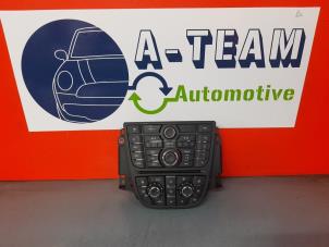 Gebruikte Radiobedienings paneel Opel Meriva 1.4 Turbo 16V Ecotec Prijs € 100,00 Margeregeling aangeboden door A-Team Automotive