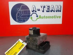 Używane Pompa ABS Mercedes C (W203) 1.8 C-200K 16V Cena € 29,99 Procedura marży oferowane przez A-Team Automotive