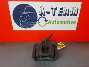 Gebruikte Remklauw (Tang) links-achter Volkswagen Crafter 2.0 TDI 16V Prijs € 49,99 Margeregeling aangeboden door A-Team Automotive