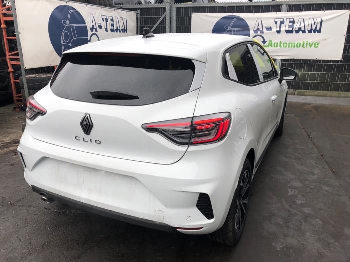 Luftkonditioneringspump från en Renault Clio V (RJAB) 1.0 TCe 90 12V Bi-Fuel 2023