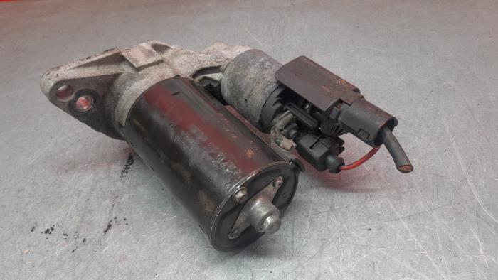 Startmotor från en Volkswagen Passat (362) 1.4 TSI 16V 2011