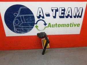 Gebruikte Pen Bobine Mercedes A Limousine (177.1) 2.0 A-250 Turbo 16V 4Matic Prijs € 24,99 Margeregeling aangeboden door A-Team Automotive