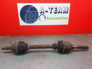Gebruikte Aandrijfas links-voor Ford Mondeo III 2.0 16V Prijs € 39,99 Margeregeling aangeboden door A-Team Automotive