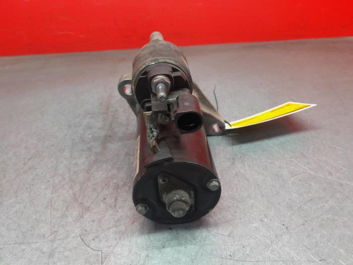 Startmotor från en Volkswagen Passat Variant (365) 1.4 TSI 16V 2011