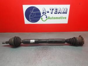 Gebruikte Homokineetas rechts-voor Volkswagen Golf IV (1J1) 2.3 V5 GTI Prijs € 40,00 Margeregeling aangeboden door A-Team Automotive