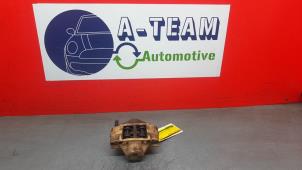 Begagnade Bakre bromsok, vänster Opel Calibra 2.0i 16V Ecotec Pris € 39,99 Marginaltabell erbjuds av A-Team Automotive