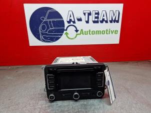 Begagnade CD-spelare med radio Volkswagen Golf VI (5K1) 2.0 TDI 16V Pris € 349,99 Marginaltabell erbjuds av A-Team Automotive