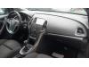 Opel Astra J (PC6/PD6/PE6/PF6) 1.7 CDTi 16V EcoFLEX 130 Dashboardkastje