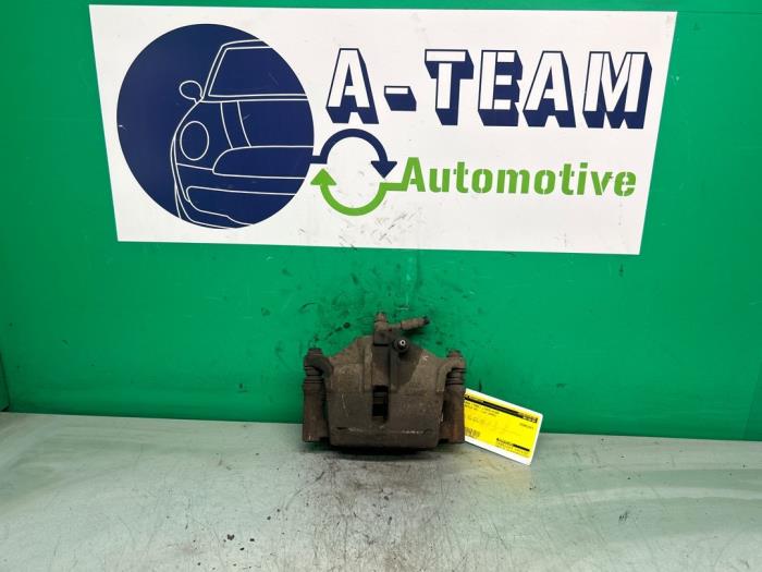 Främre bromsok, vänster från en Opel Agila (A) 1.2 16V Twin Port 2005