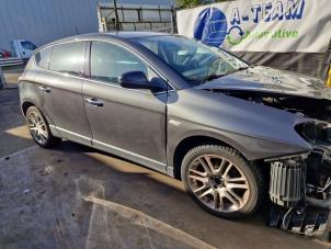 Gebruikte Portier 4Deurs rechts-voor Lancia Delta (844) 1.4 T-Jet 16V 150 Prijs € 159,90 Margeregeling aangeboden door A-Team Automotive