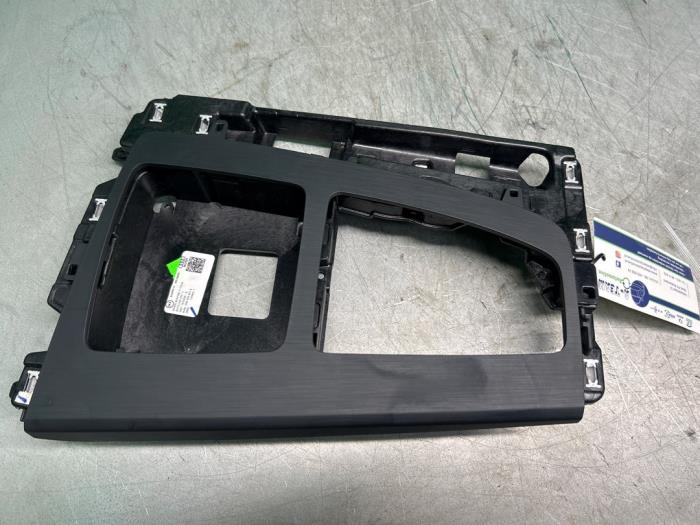 Mittkonsol från en Audi Q5 (FYB/FYG) 2.0 TFSI 16V Quattro 2017