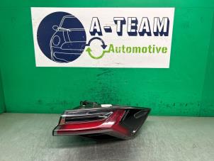 Begagnade Baklykta, höger Lamborghini Urus 4.0 V8 Pris € 999,99 Marginaltabell erbjuds av A-team Automotive