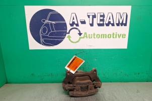 Begagnade Främre bromsok, höger Audi A4 Avant (B8) 1.8 TFSI 16V Pris € 39,99 Marginaltabell erbjuds av A-team Automotive